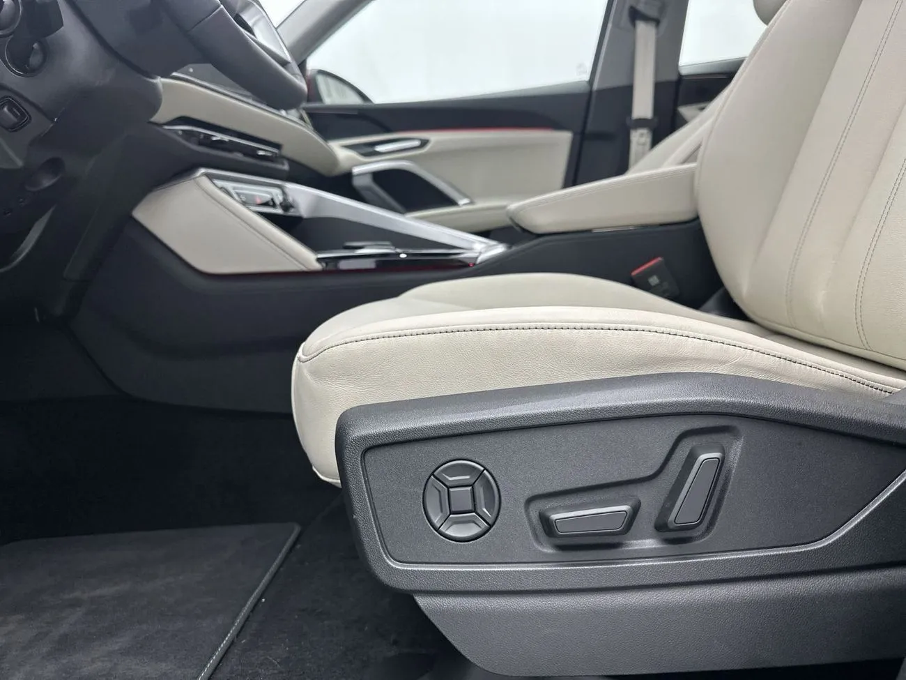 Audi Q5 45 TFSI S-LINE 2025 — фото 13