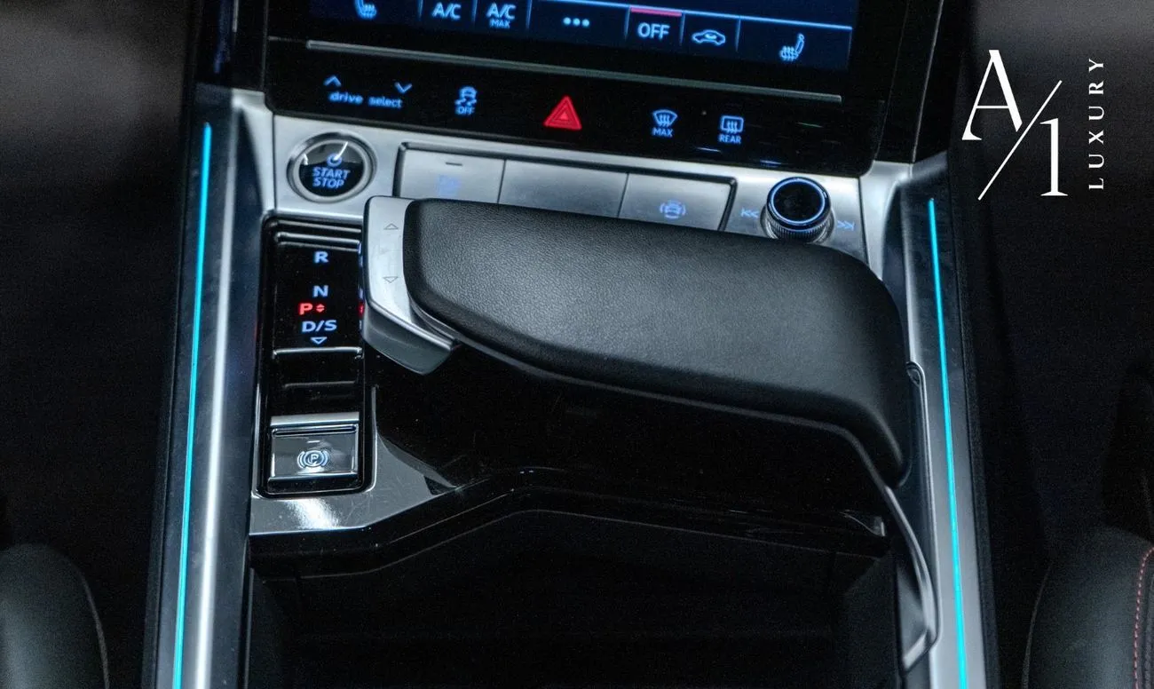 Audi Q8 e-tron 55 S-LINE 2024 — фото 12
