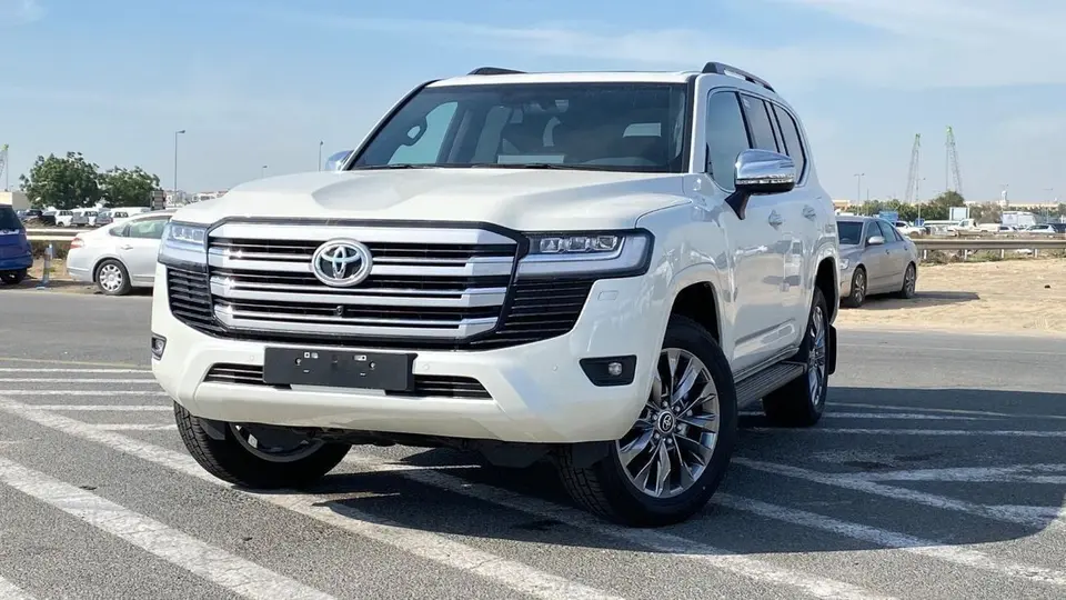Toyota Land Cruiser VX 2026