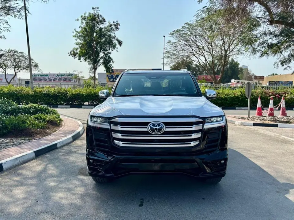 Toyota Land Cruiser VXR 2026