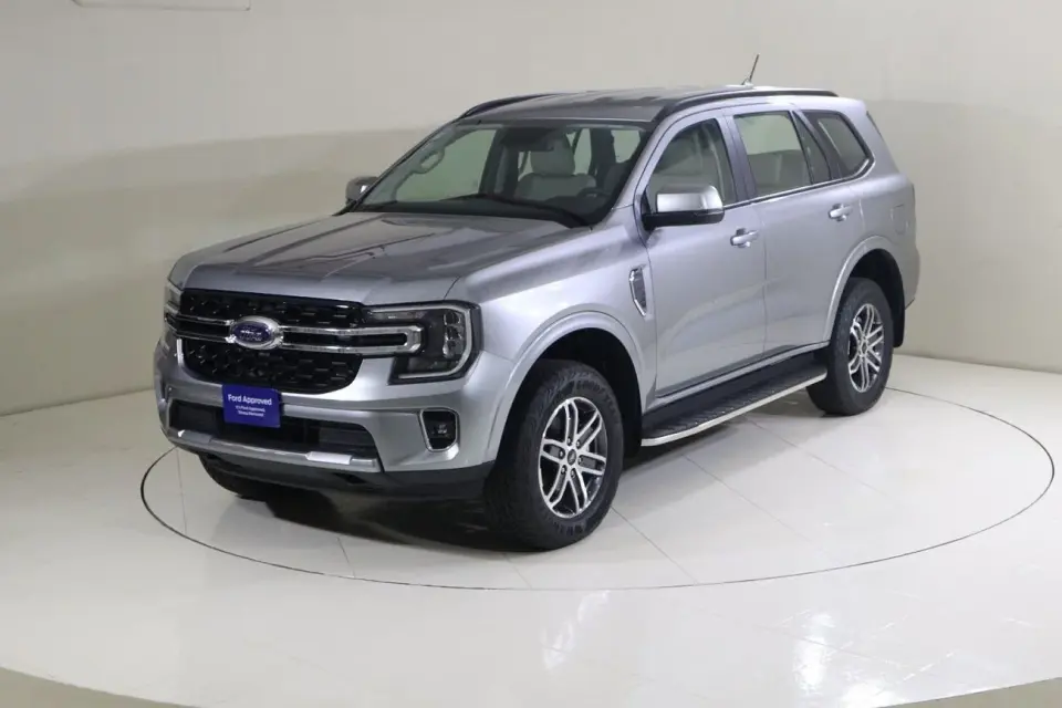 Ford Everest XLT 2024