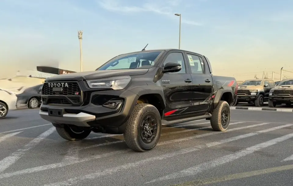 Toyota Hilux ADVENTURE 2026