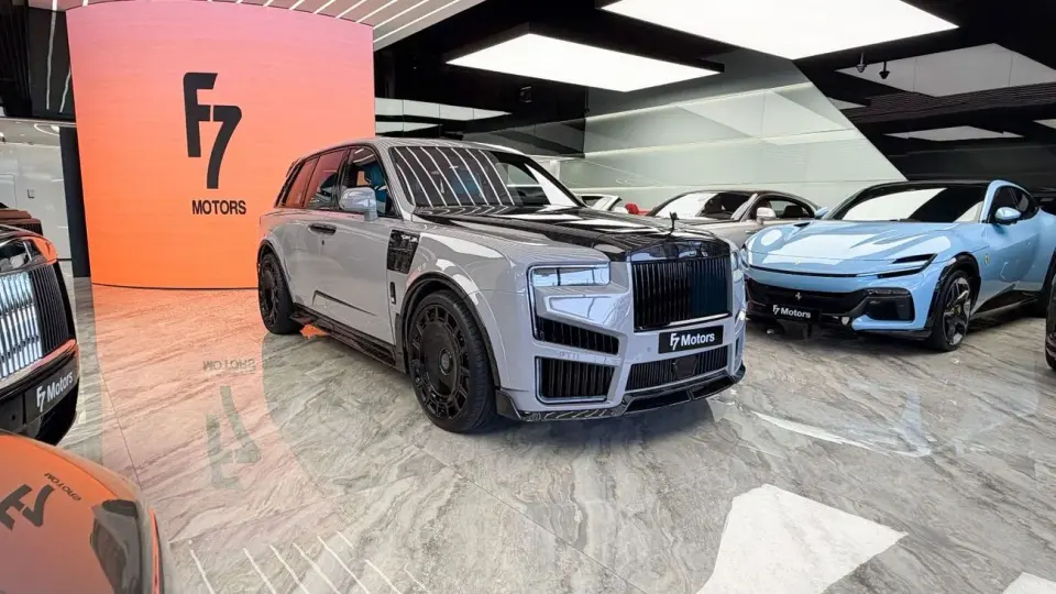 Rolls-Royce Cullinan BLACK BADGE 2026