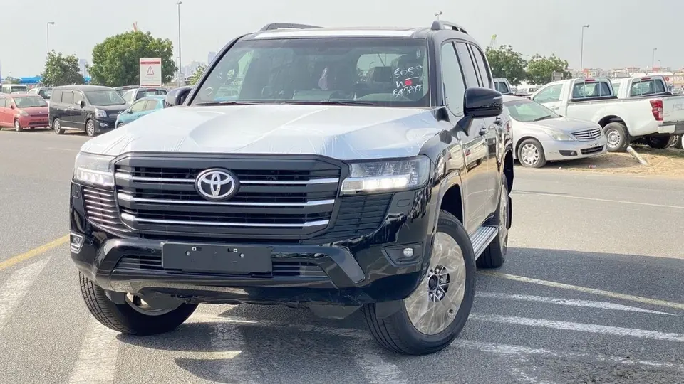 Toyota Land Cruiser GXR 2025