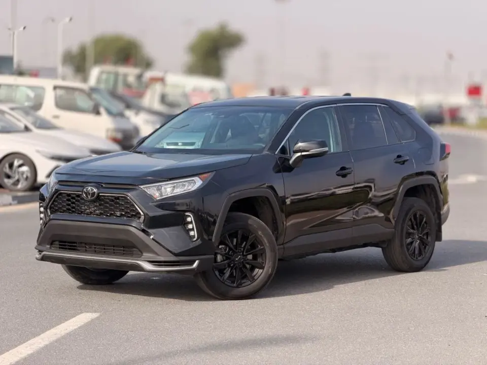Toyota RAV4 LE 2024