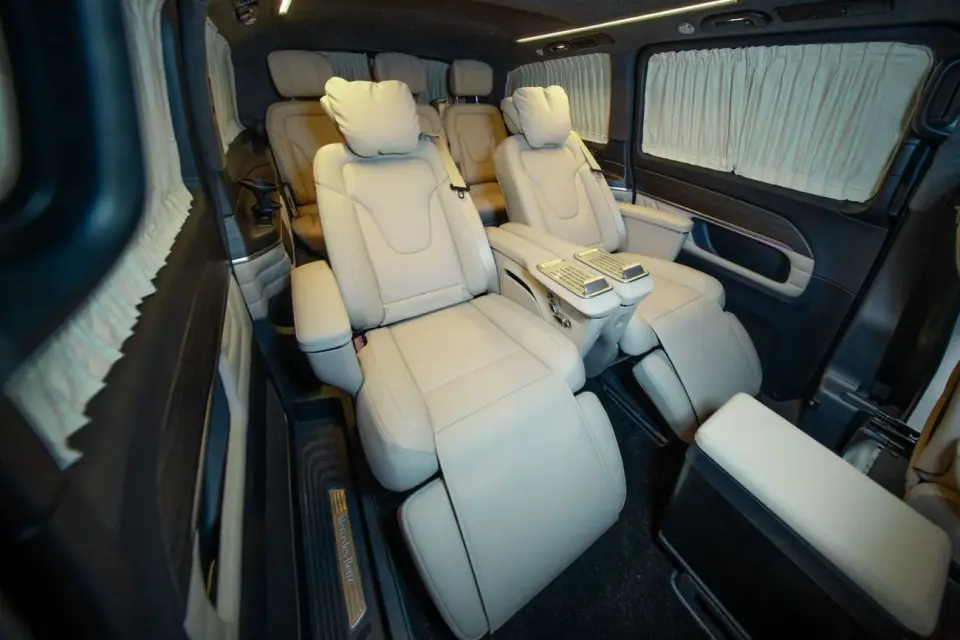 Mercedes-Benz V300 AVANTGARDE 2026