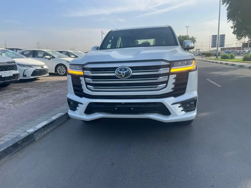 Toyota Land Cruiser VXR 2026