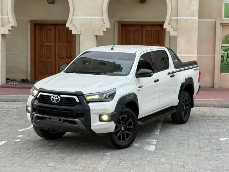 Toyota Hilux ADVENTURE 2021