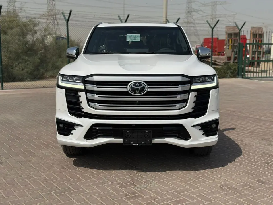 Toyota Land Cruiser VXR 2026
