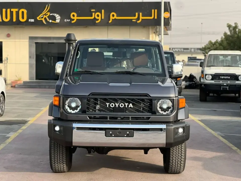 Toyota Land Cruiser 70 LC76 LX 2025