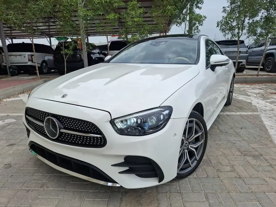 Mercedes-Benz E300 AMG 2023