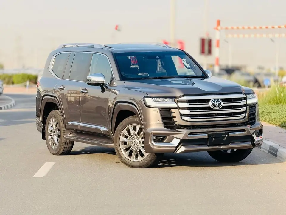 Toyota Land Cruiser VXR 2023
