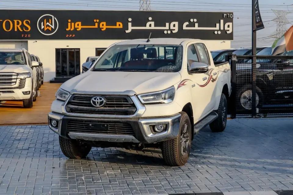 Toyota Hilux DLX 2026