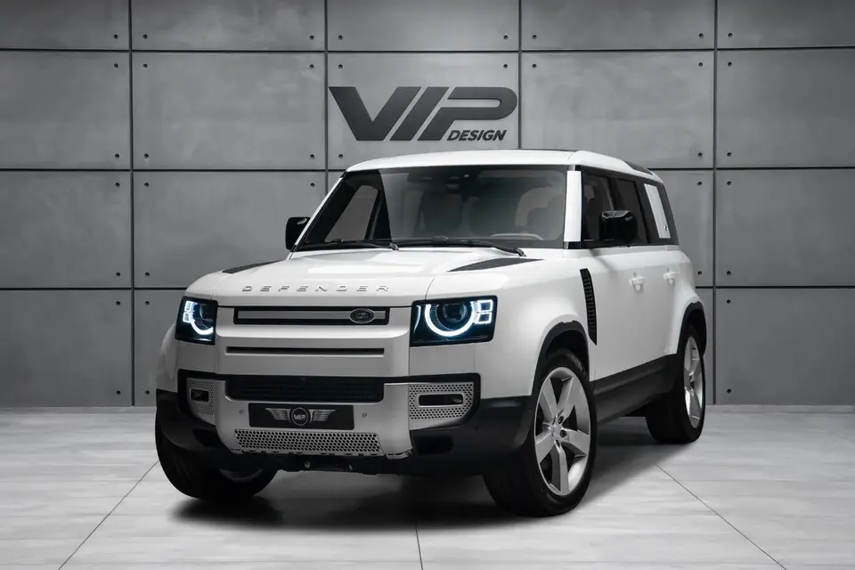 Land Rover Defender 2024