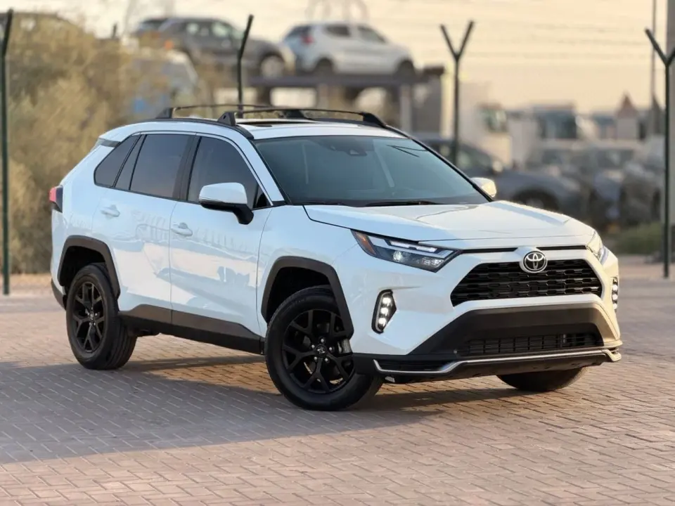 Toyota RAV4 XLE 2023