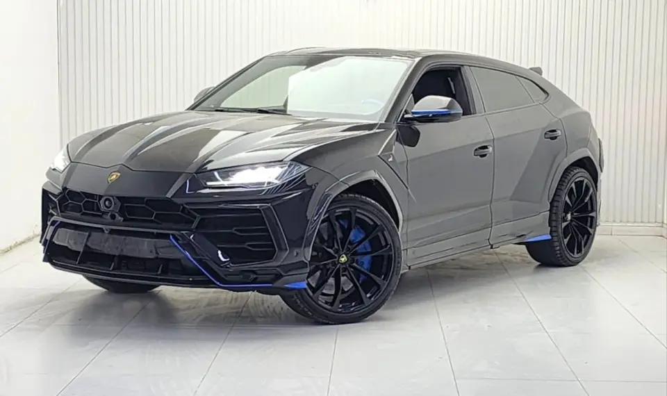Lamborghini Urus STANDARD 2020