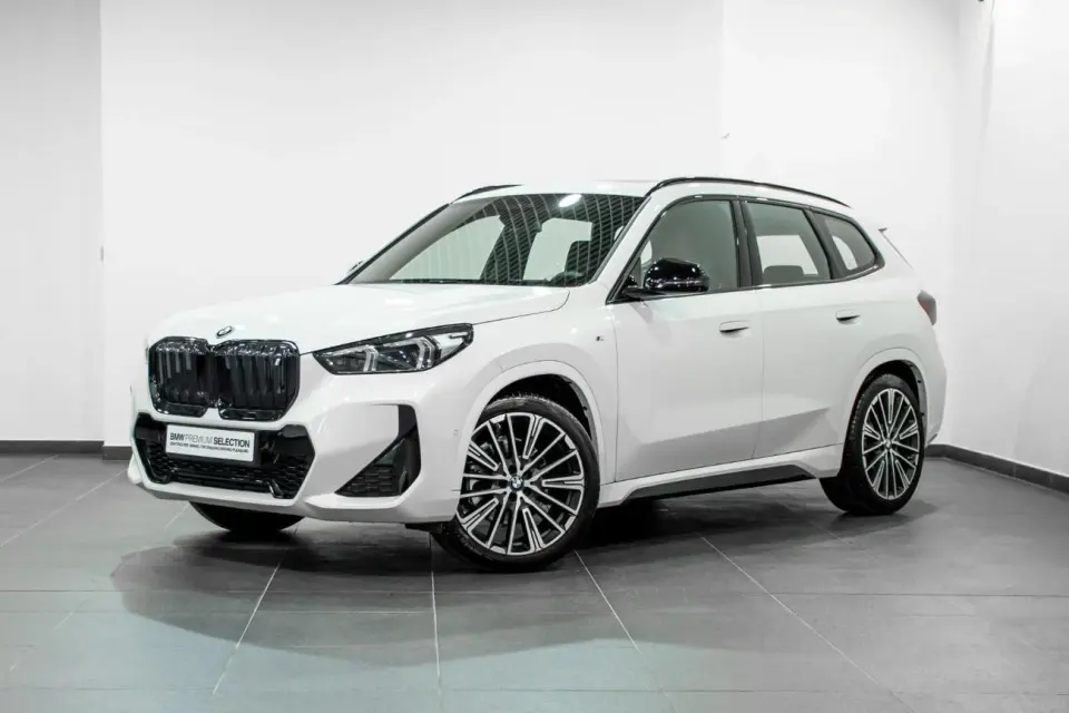 BMW iX1 XDRIVE30 LUXURY M SPORT PACKAGE 2023