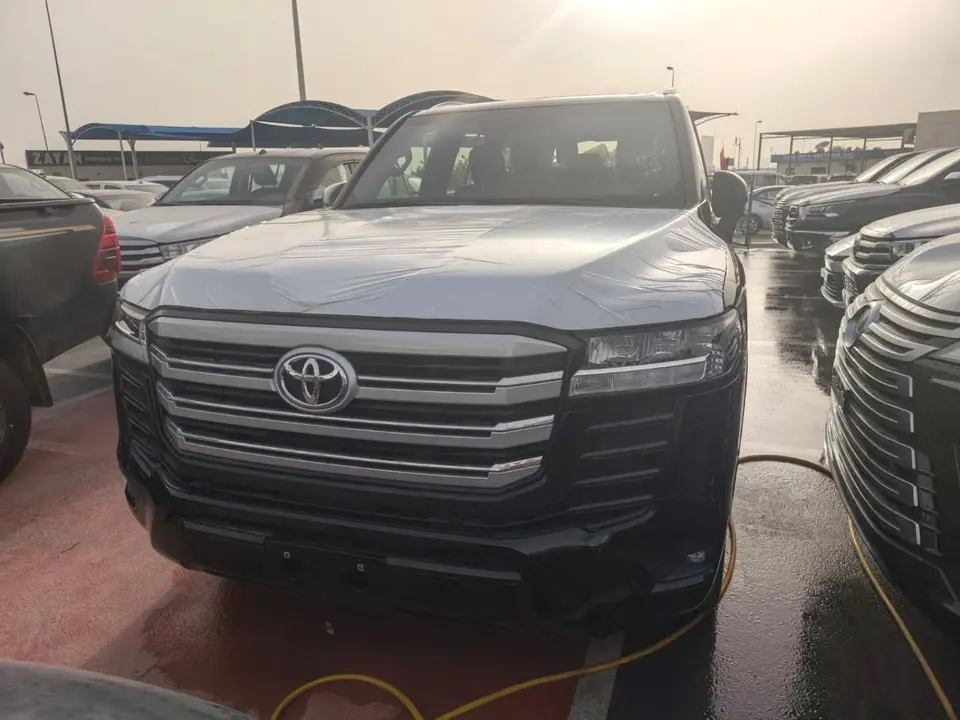 Toyota Land Cruiser GXR 2026