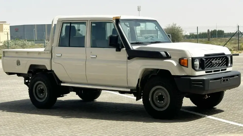 Toyota Land Cruiser Pick Up 2025