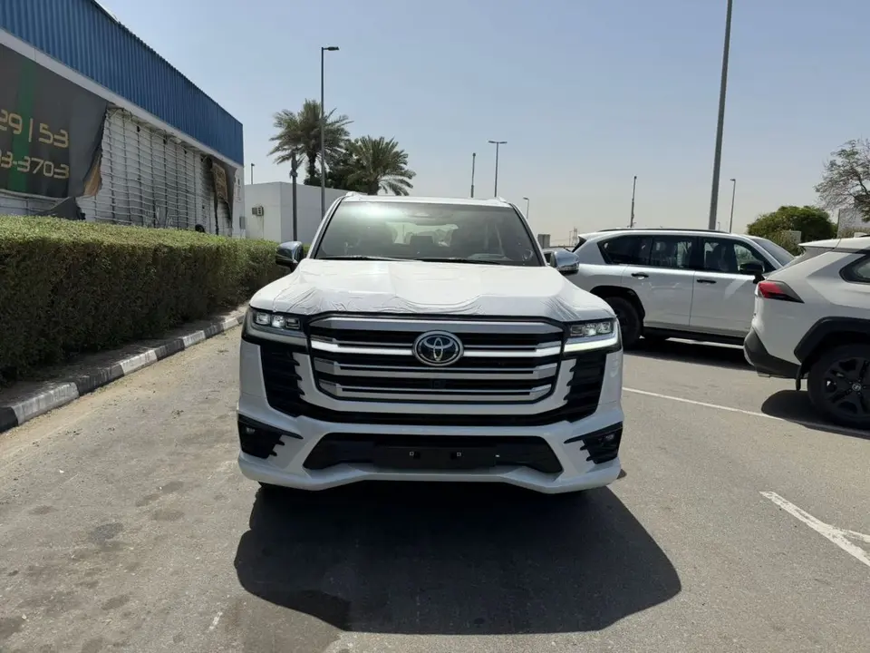 Toyota Land Cruiser VXR 2026