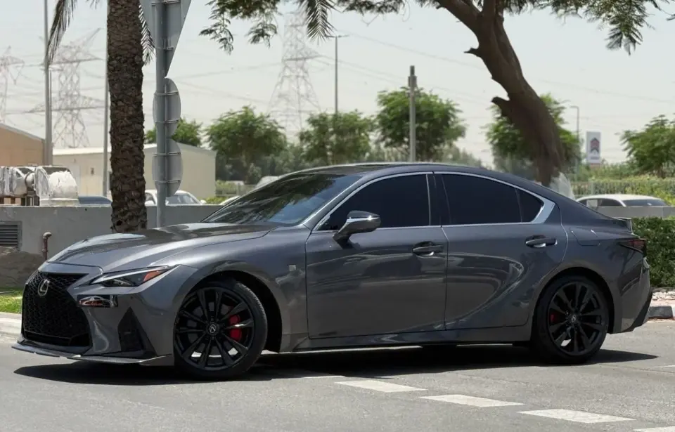 Lexus IS300 F SPORT 2024
