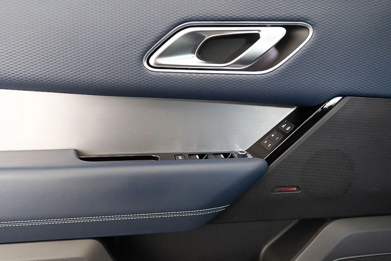 Land Rover Range Rover Velar P250 S 2.0L Petrol 2021 — фото 11