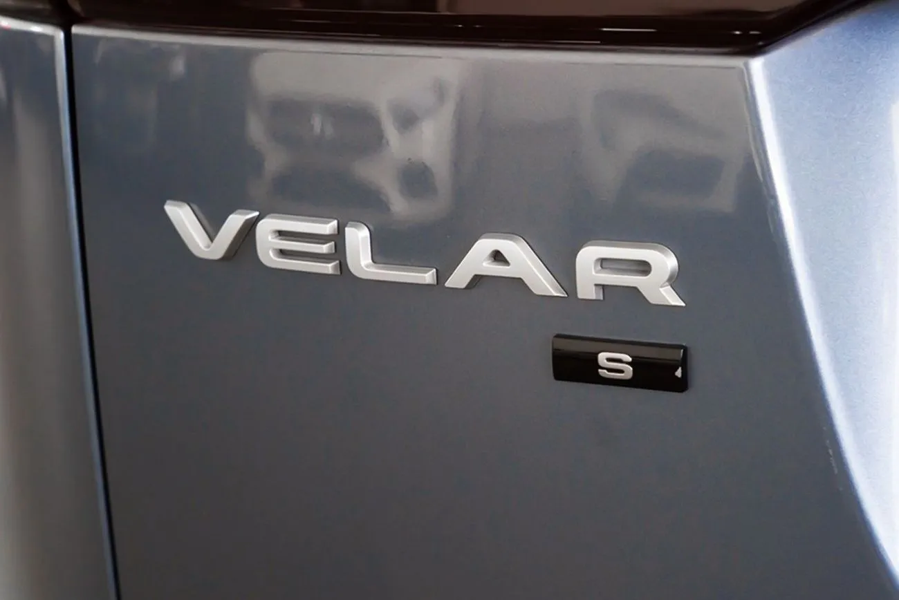 Land Rover Range Rover Velar P250 S 2.0L Petrol 2021 — фото 15