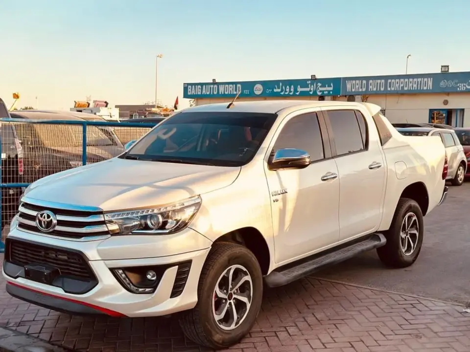 Toyota Hilux ADVENTURE 2020