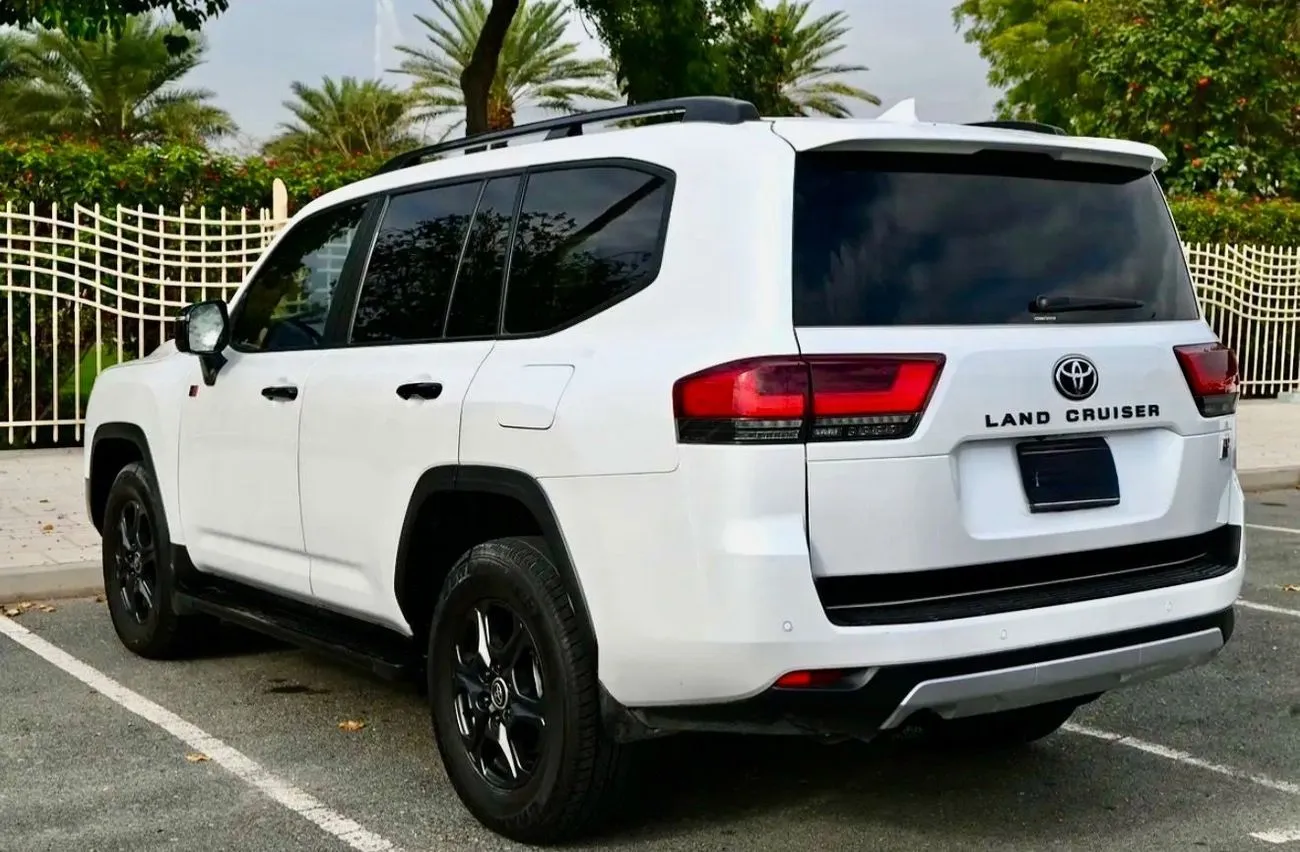 Toyota Land Cruiser GR SPORT 2022 — фото 7