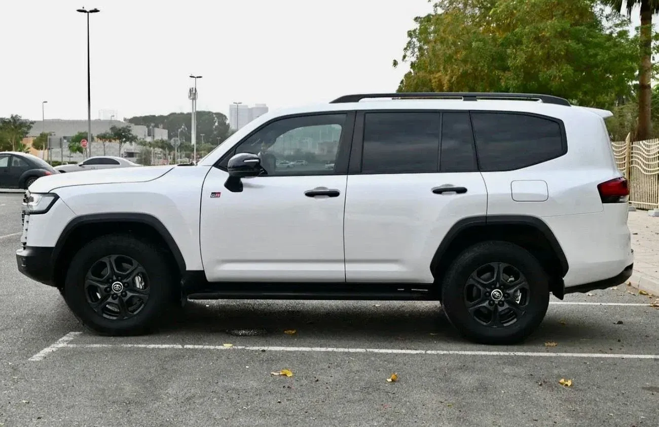 Toyota Land Cruiser GR SPORT 2022 — фото 6