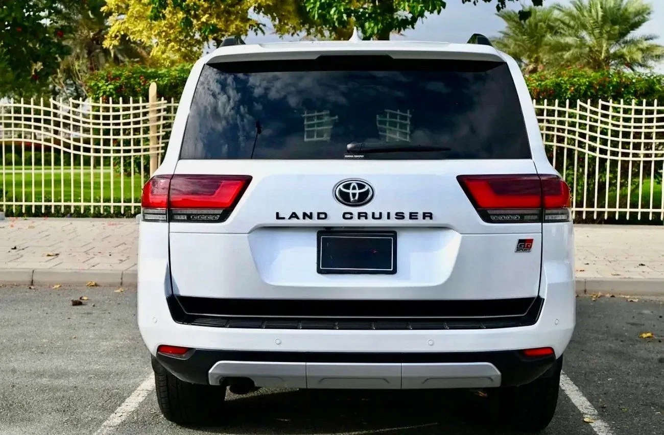 Toyota Land Cruiser GR SPORT 2022 — фото 4