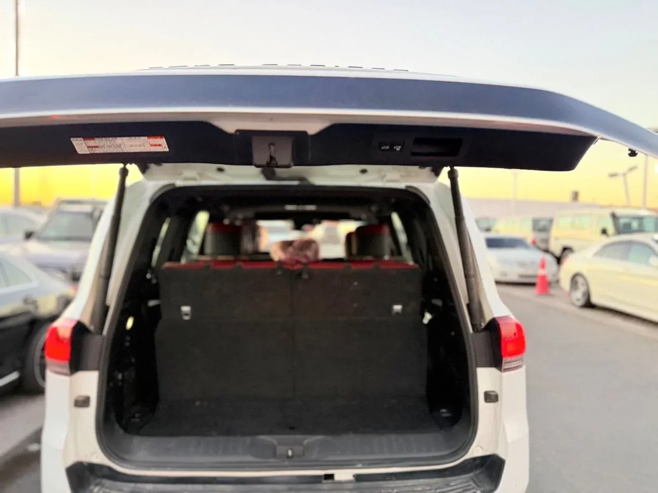 Toyota Land Cruiser GR SPORT 2022 — фото 11