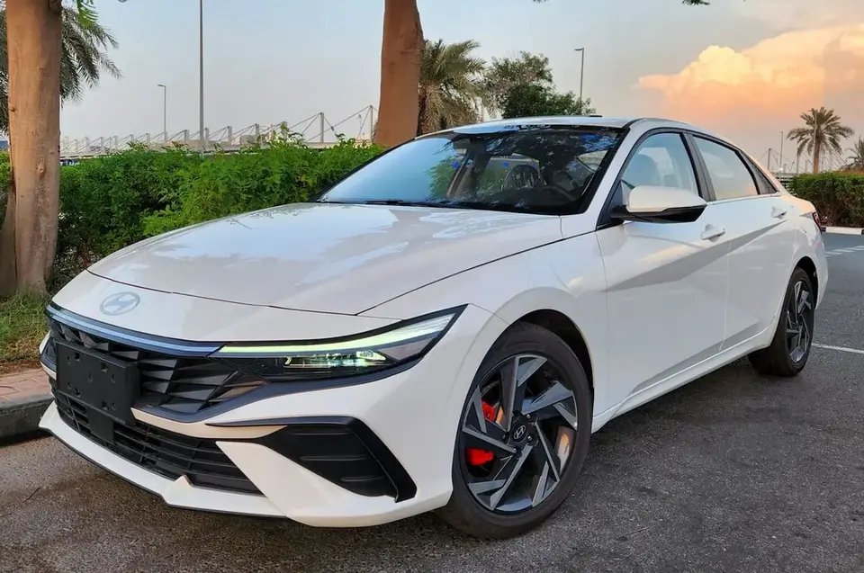 Hyundai Elantra SMART 2025