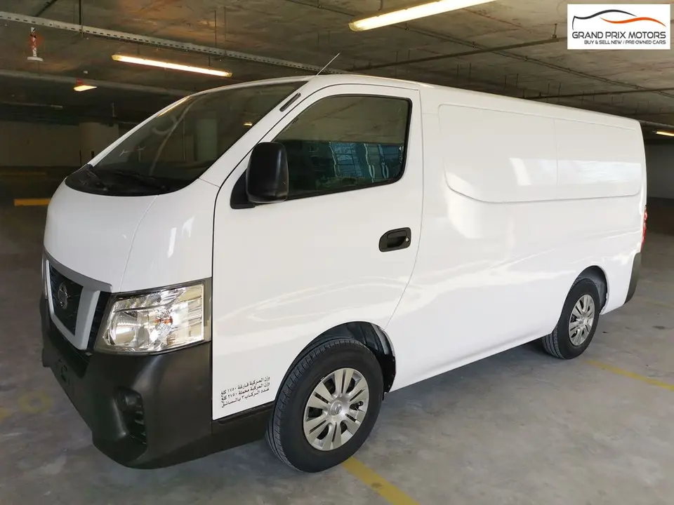 Nissan Urvan STANDARD 2021