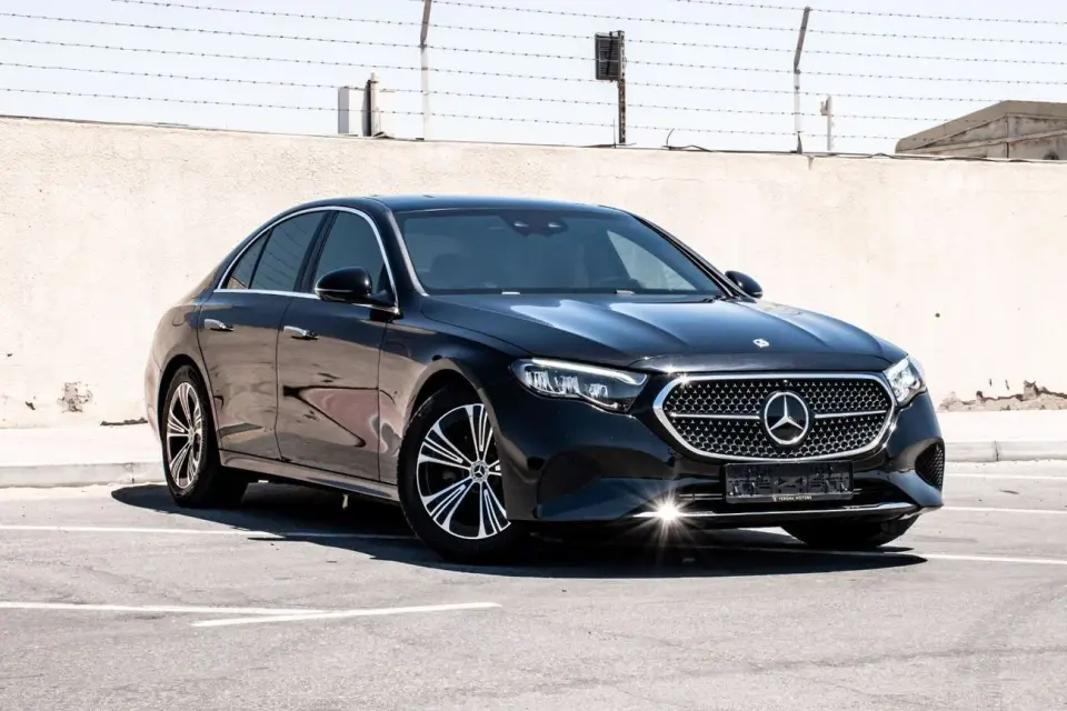 Mercedes-Benz E200 STANDARD 2025