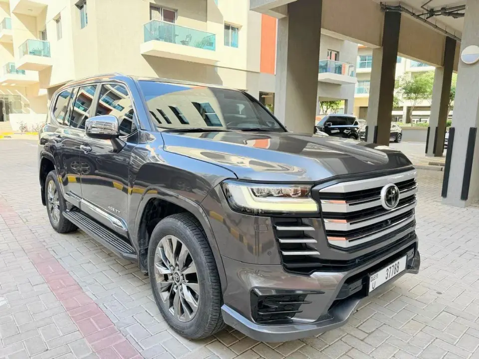 Toyota Land Cruiser VXR 2022