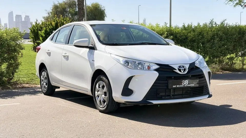 Toyota Yaris E 2022