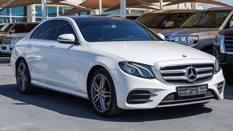 Mercedes-Benz E300 AVANTGARDE SPORT 2019