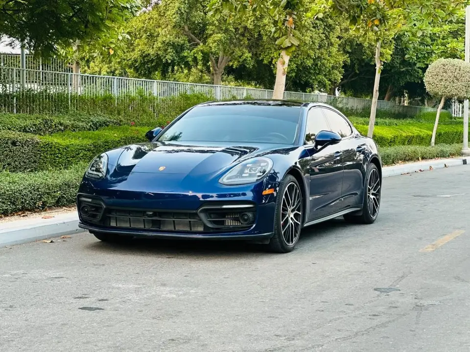 Porsche Panamera 4 2022