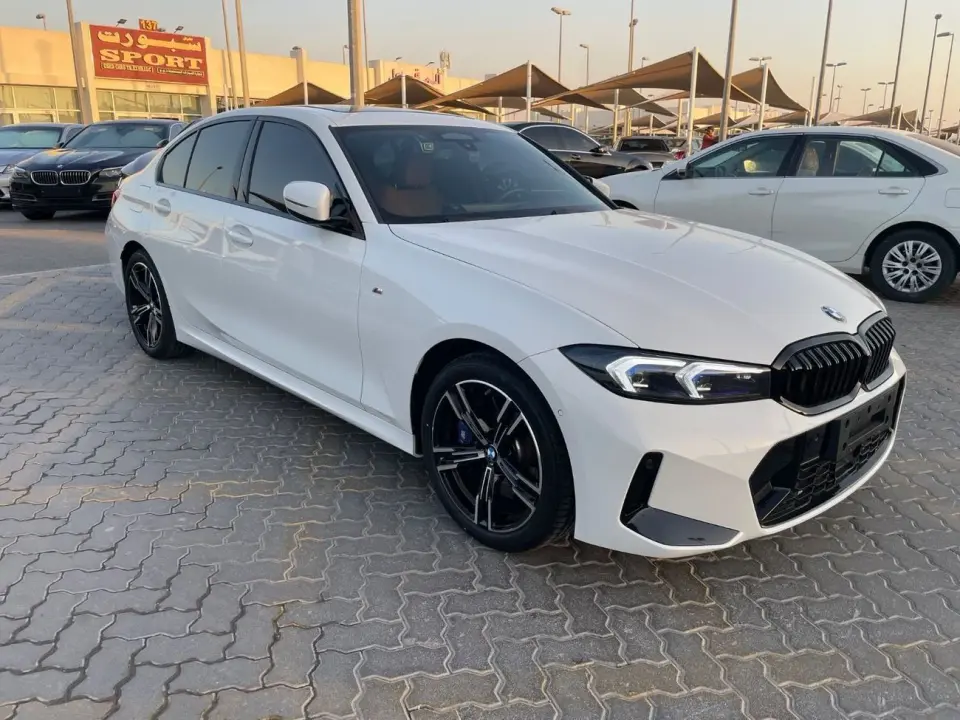 BMW 320i M SPORT 2025