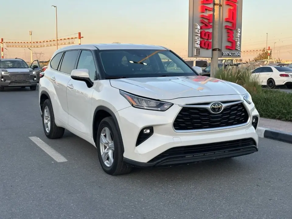 Toyota Highlander LE 2021