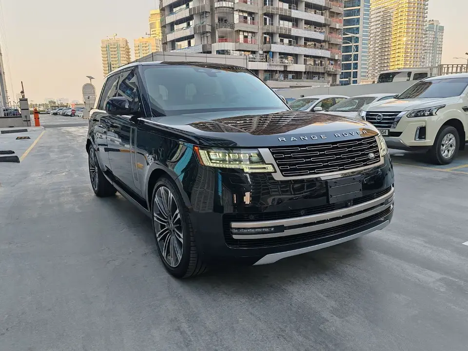 Land Rover Range Rover SE 2025