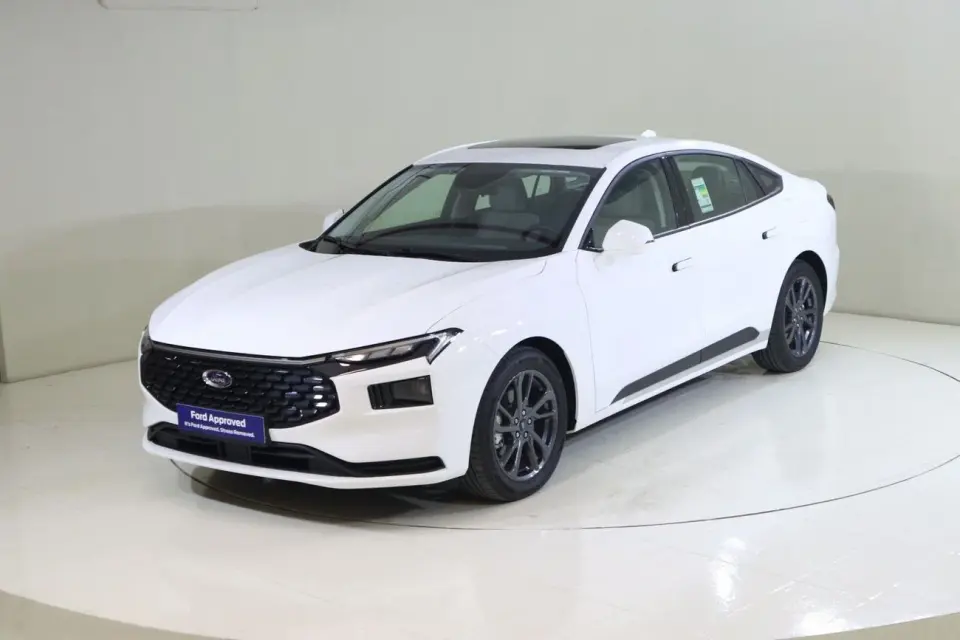 Ford Taurus AMBIENTE 2025