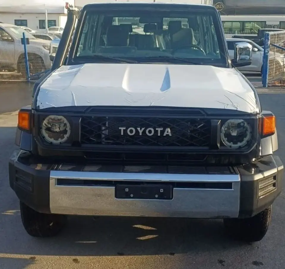 Toyota Land Cruiser 70 LC76 HT VXR 2025