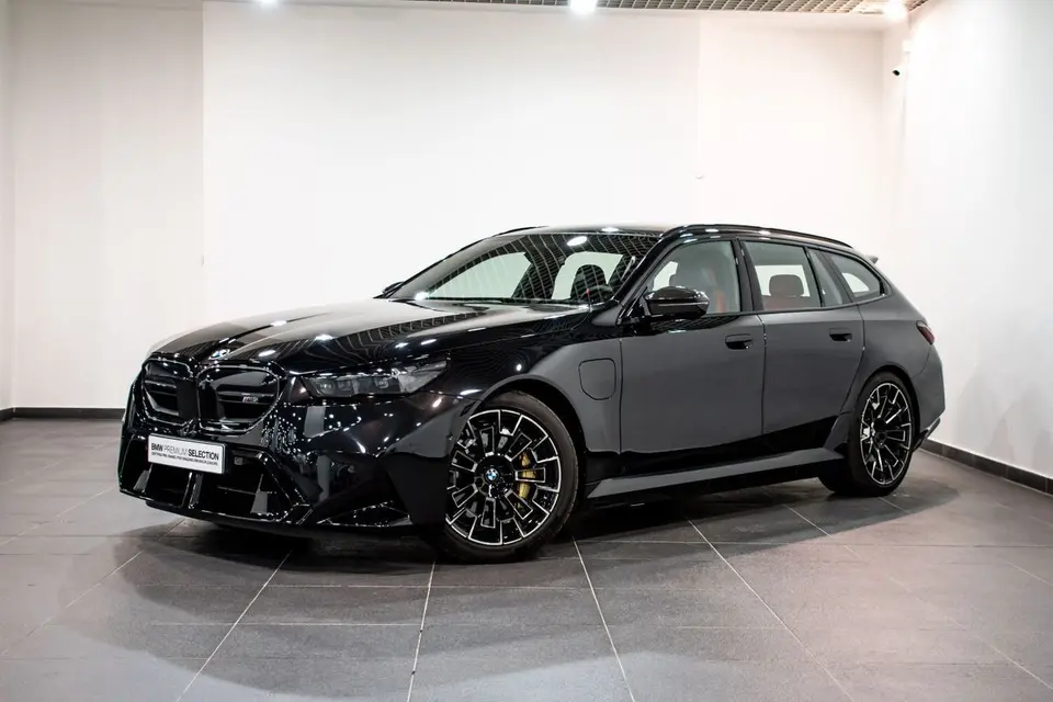 BMW M5 TOURING MASTERCLASS 2026