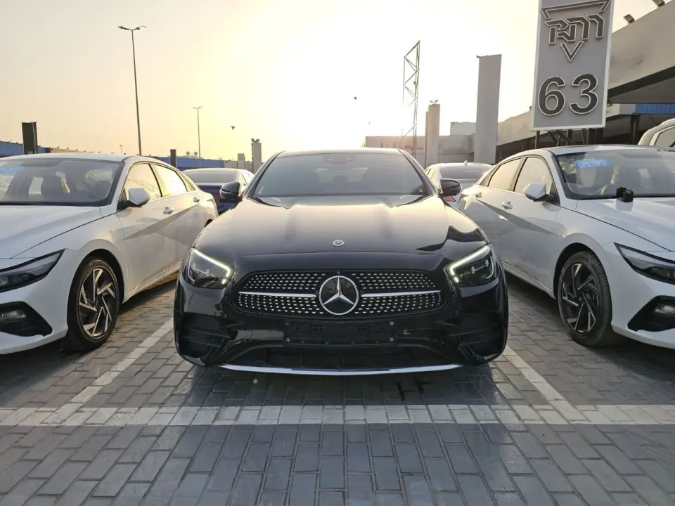Mercedes-Benz E200 PREMIUM 2023