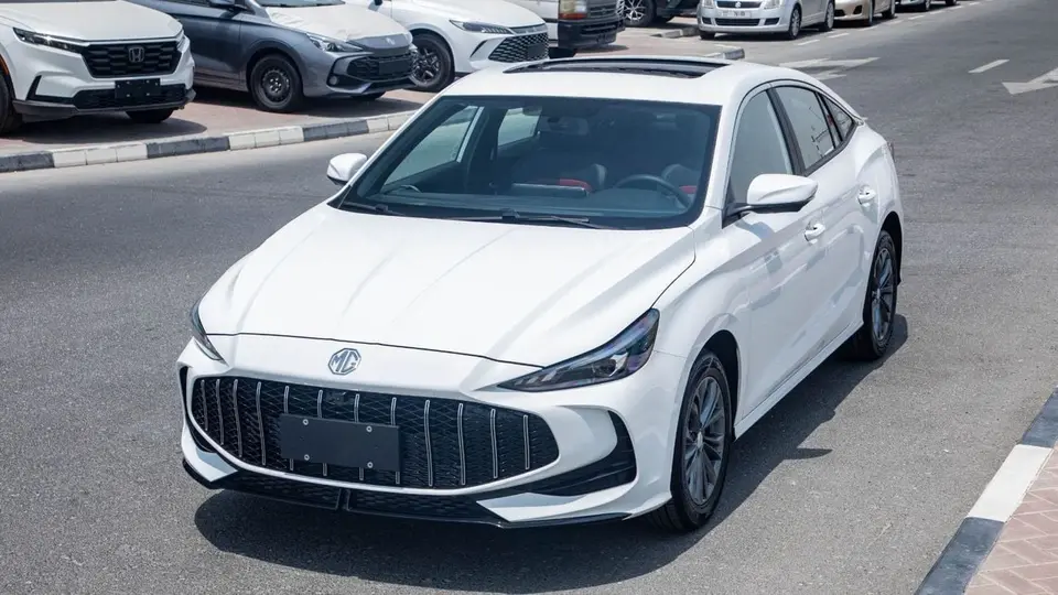 MG 5 LUX 2026