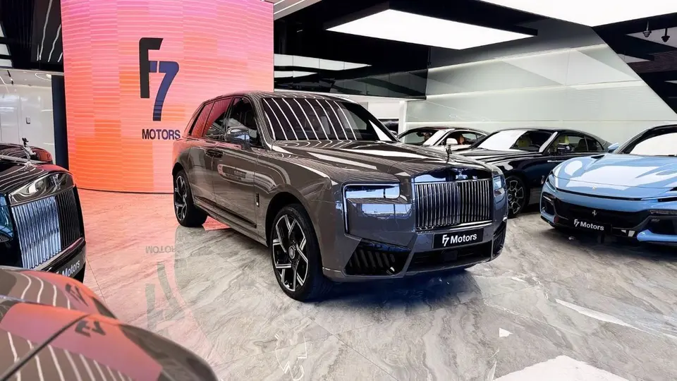 Rolls-Royce Cullinan BLACK BADGE 2025