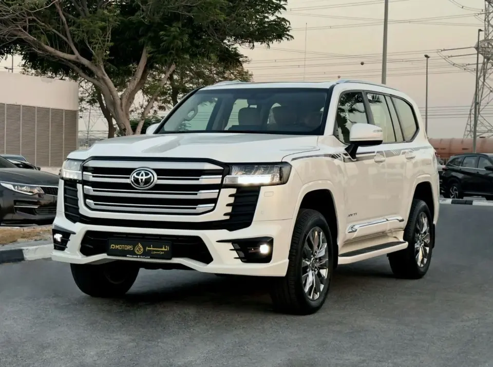 Toyota Land Cruiser GXR 2025