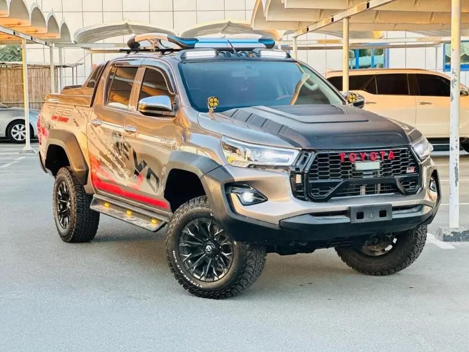 Toyota Hilux ADVENTURE 2020
